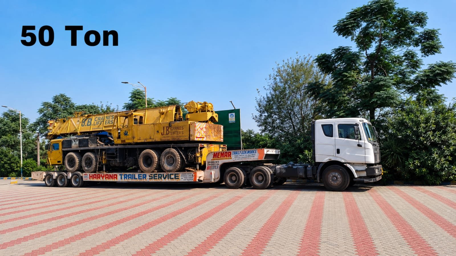 Heavy crane movement
